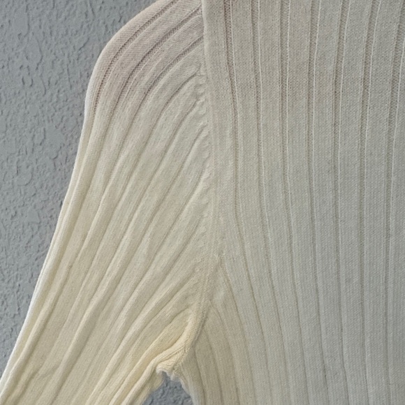J. McLaughlin Ivory Ribbed Turtleneck Sweater - Picture 3 of 8